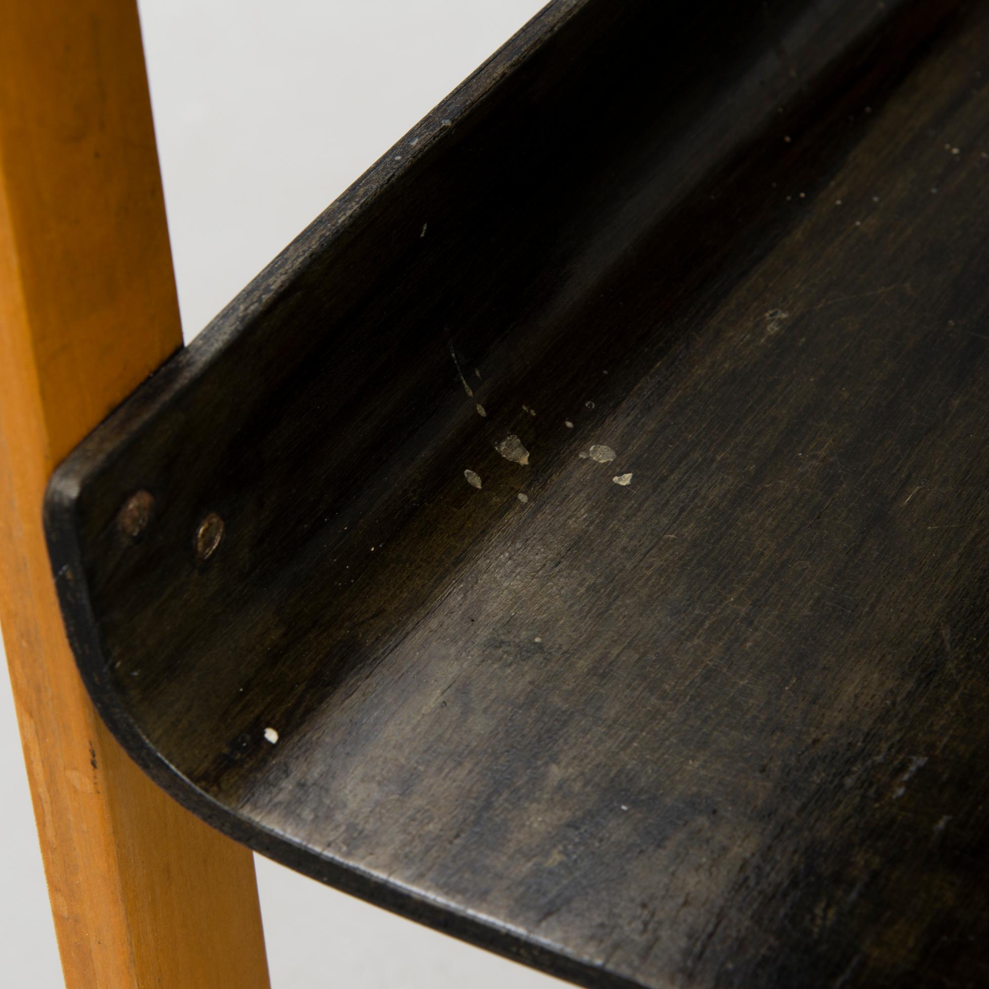 Alvar Aalto, A 1930s '75' table for O.Y. Huonekalu-ja Rakennustyötehdas A.B, Finland.