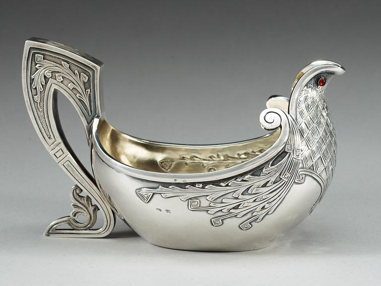 A Russian silver kovsch, makers mark of Pjotr Loskutov, Moscow 1896-1908.