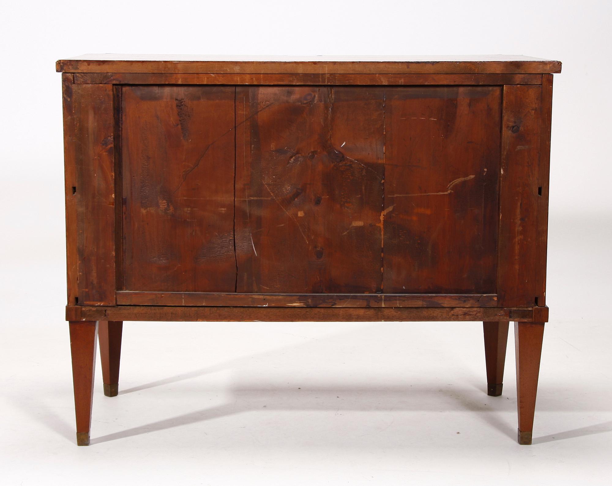 BYRÅ, gustaviansk stil, 1800-tal.