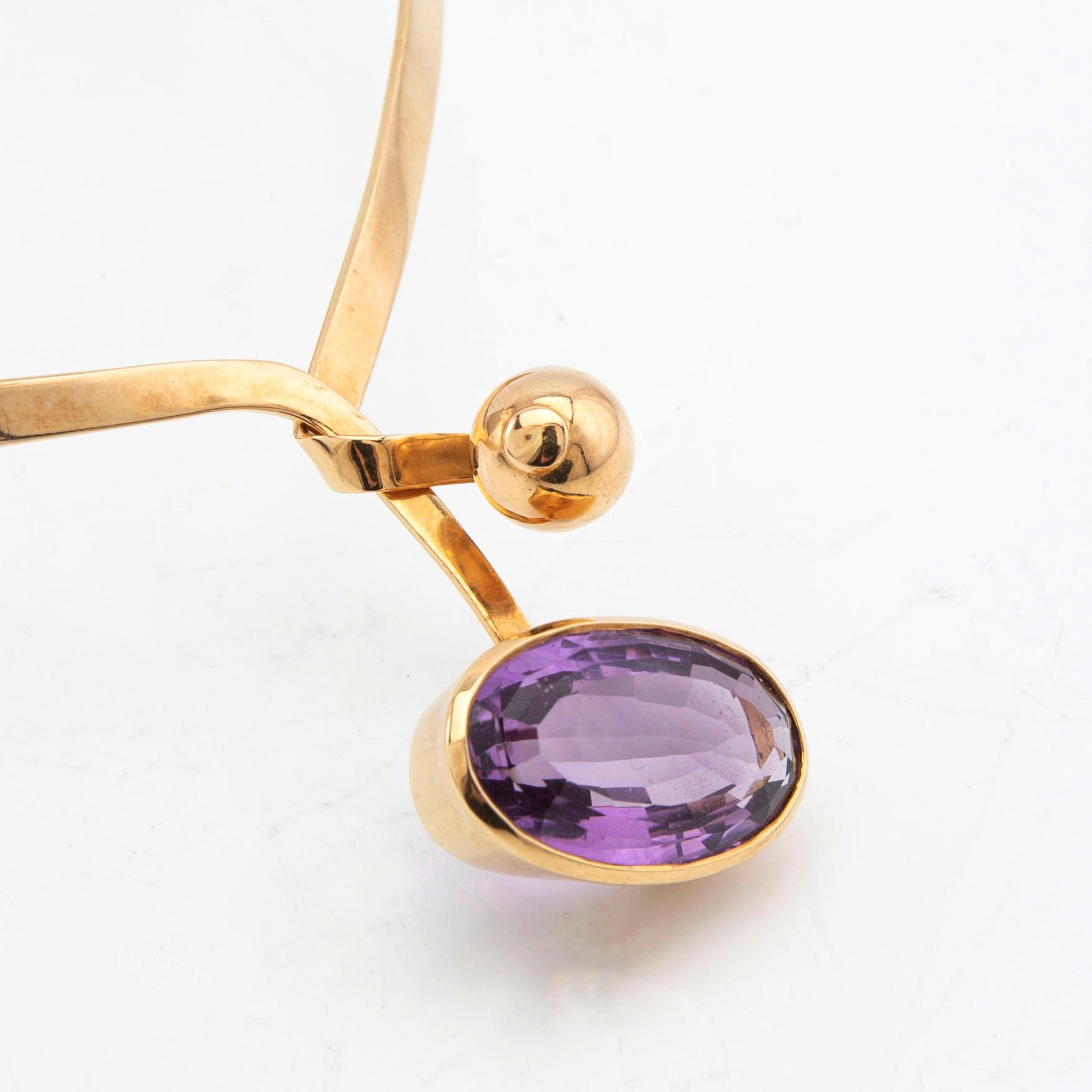Necklace, 18K with amethyst.