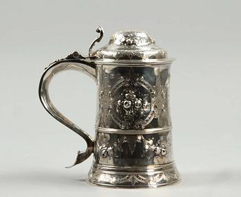 STOP, silver, Thomas Wynn, London, 1771-72. Vikt ca 700 g.
