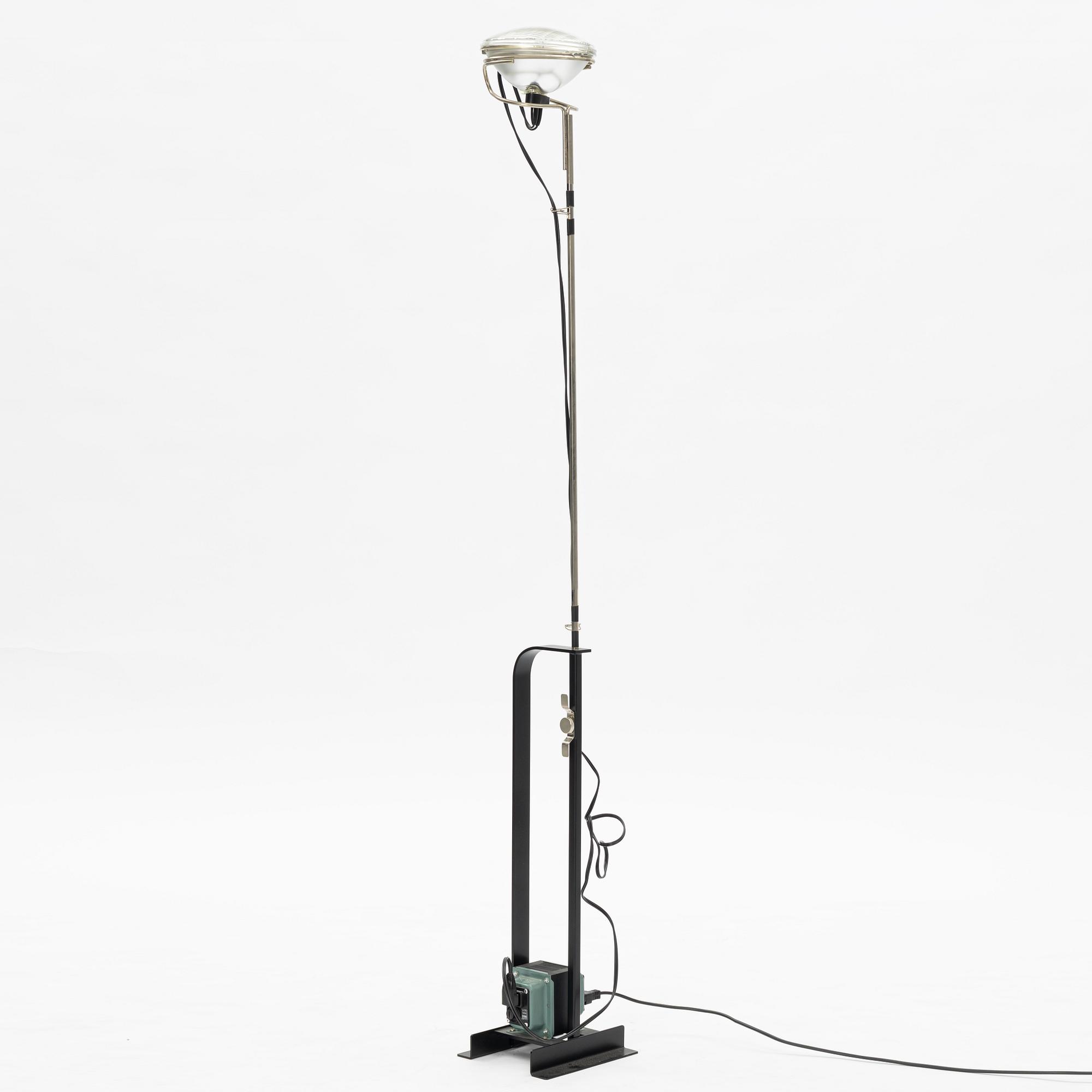 Pier Giacomo Castiglioni & Achille Castiglioni, golvlampa, "Toio", Flos.