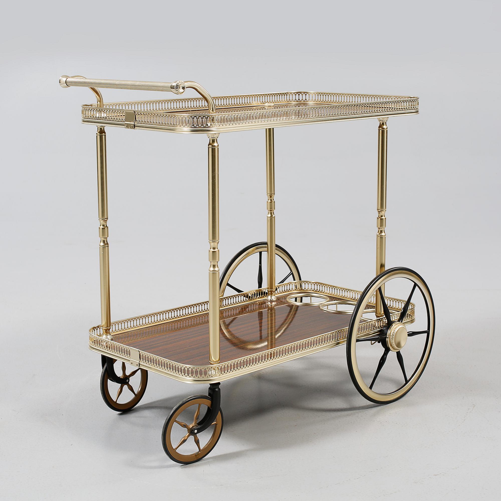 SERVERINGSVAGN, 1900-talets andra hälft.