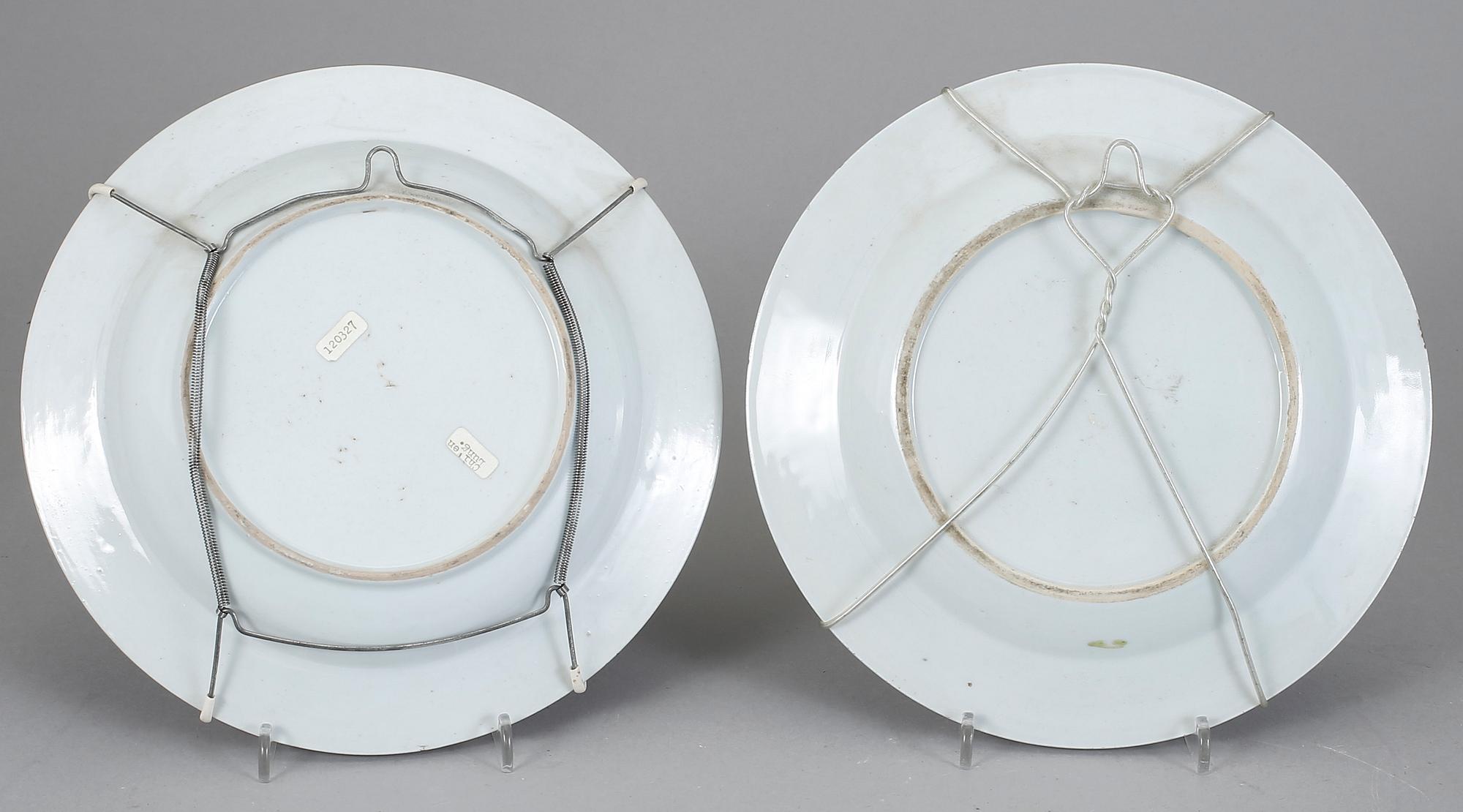 TALLRIKAR, 2 stycken, kompaniporslin, Kina, Qianlong (1736-95).