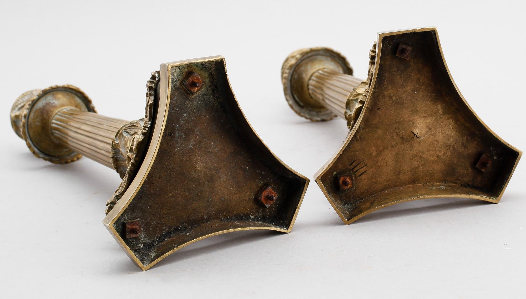 LJUSSTAKAR, 1 par, brons, senempire, 1800-talets första hälft.