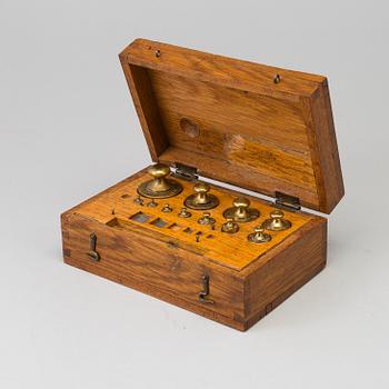 VIKTSATS, Vikter från olika år, mestadels 1900-talets början.