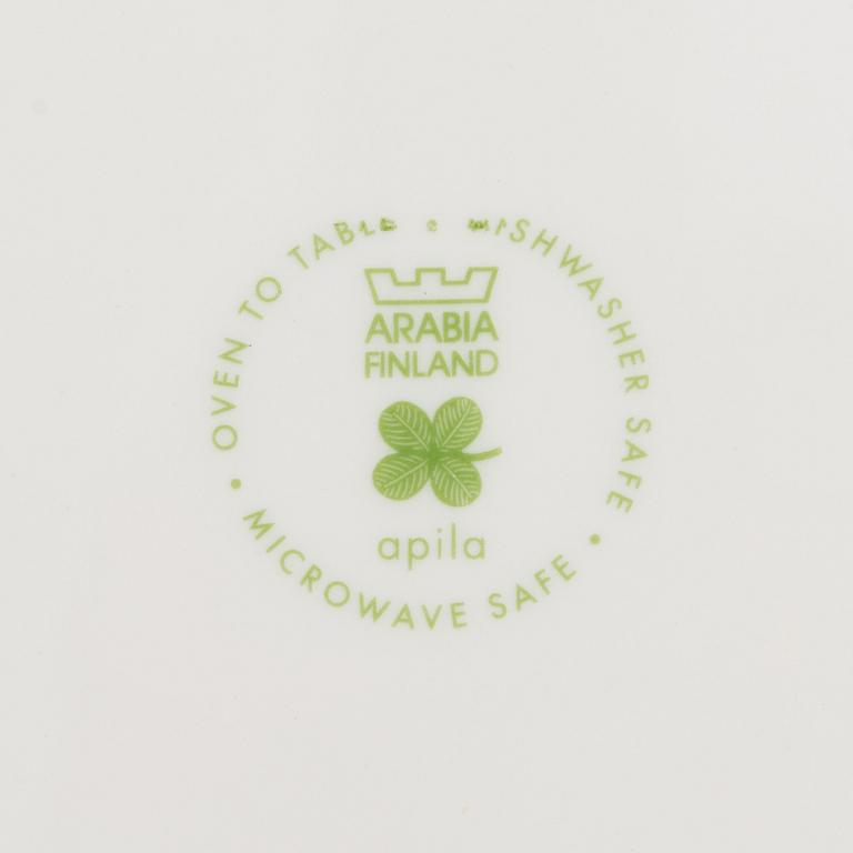 Birger Kaipiainen, a 'Clover' porcelain dish for Arabia Finland. Decoration designed in 1970.