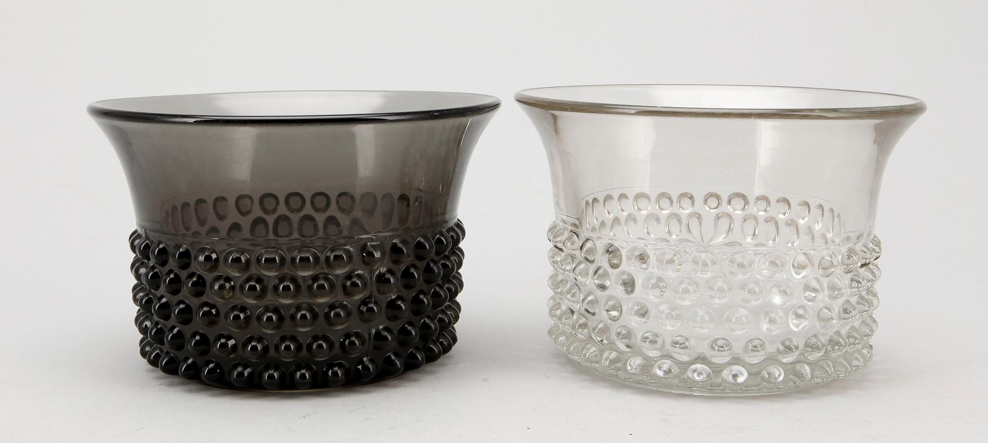 SKÅLAR, 2st, pressglas, "Nyppylä"/"Krokus", Saara Hopea, Nuutajärvi, Notsjö, Finland, 1952-1976.