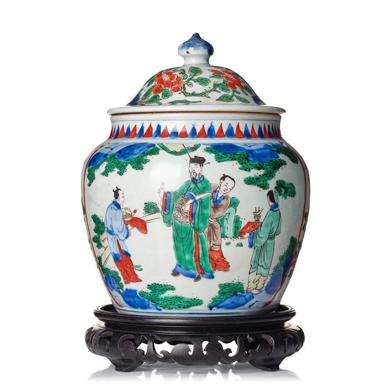 A Chinese Transitional jar with cover, 17th Century.