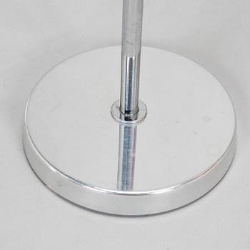 Pöytävalaisinpari malli B-142, Bergboms, 1970/80-luku. Punaiset varjostimet.