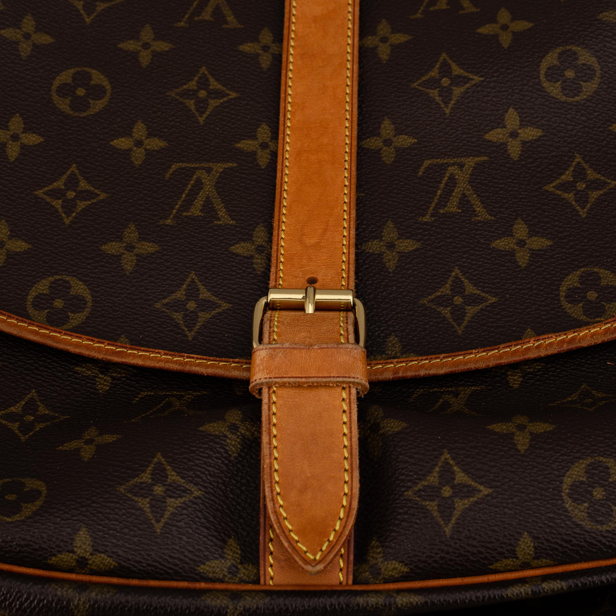 LOUIS VUITTON, väska, 'Saumur 35'.