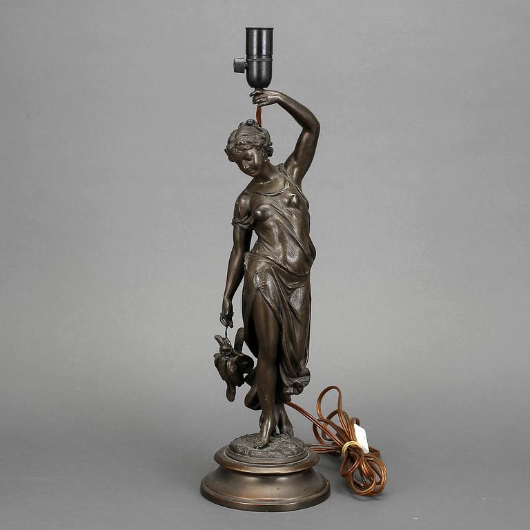 BORDSLAMPA, 1900-talets första hälft.