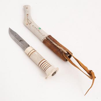 A reindeer horn knife by EP Poggats, signed, before 1965.