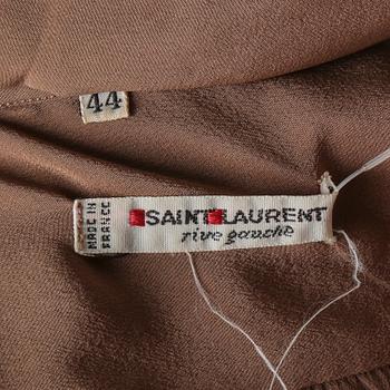 BLUS, Yves Saint Laurent.