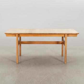 HANS J WEGNER, bord och karmstol, Getama 1970-tal.