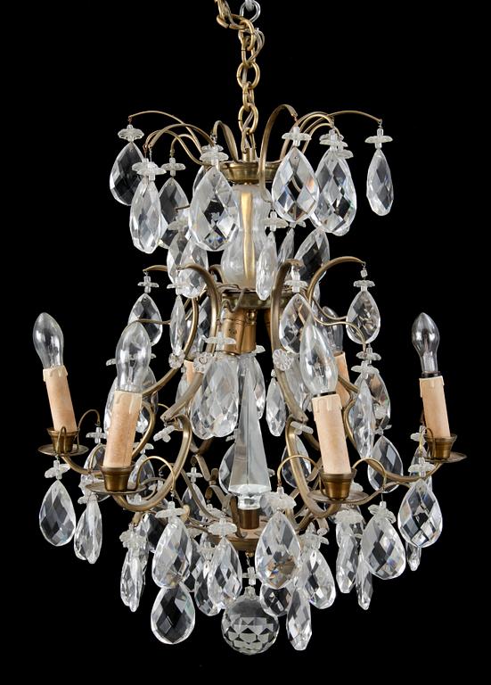 LJUSKRONA rokokostil, omkr 1900-talets mitt. Höjd: 56 cm.