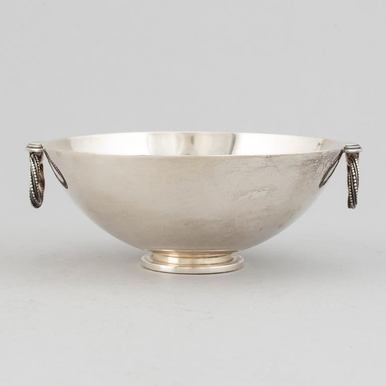 Atelier Borgila, a sterling silver bowl, Stockholm 1944.