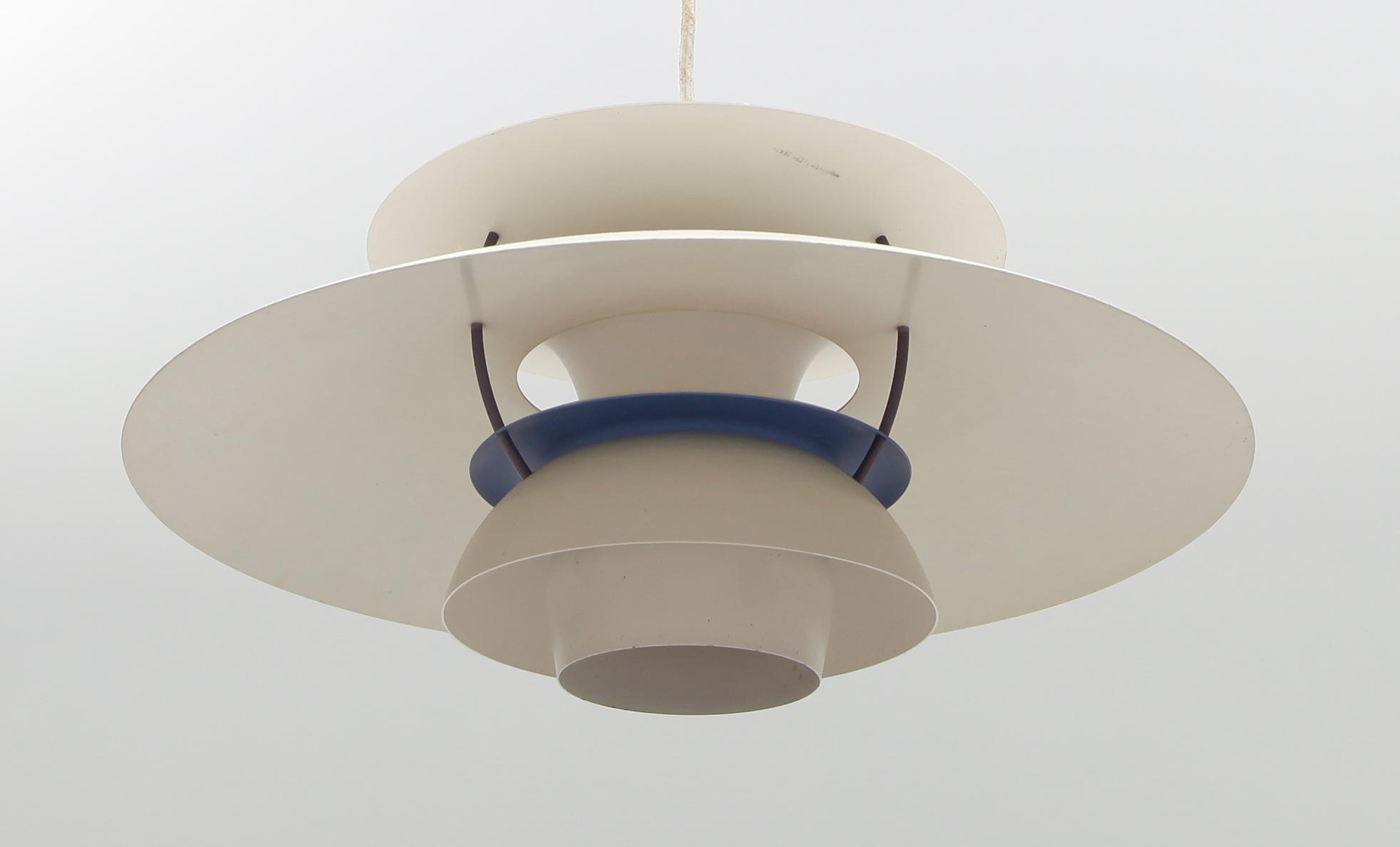 TAKLAMPA, "PH 5", Poul Henningsen för Louis Poulsen, Danmark.