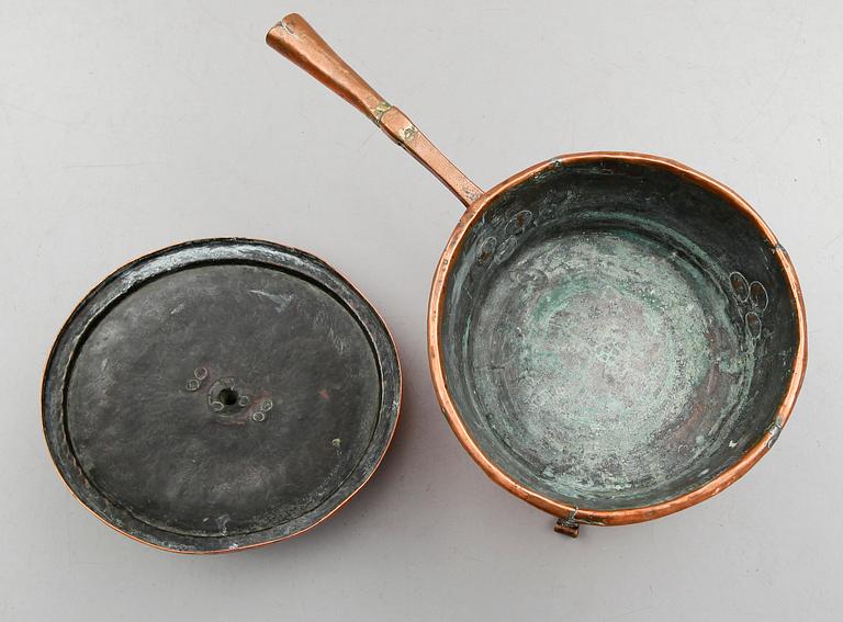 GRYTA MED LOCK, koppar, 1700-tal.