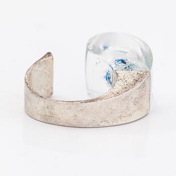 Björn Weckström, Ring "Mikroner", sterlingsilver, akryl. Lapponia 1974.