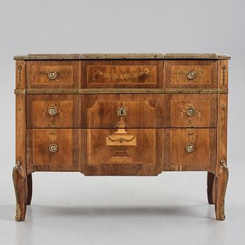 A Gustavian commode, late 18th century.