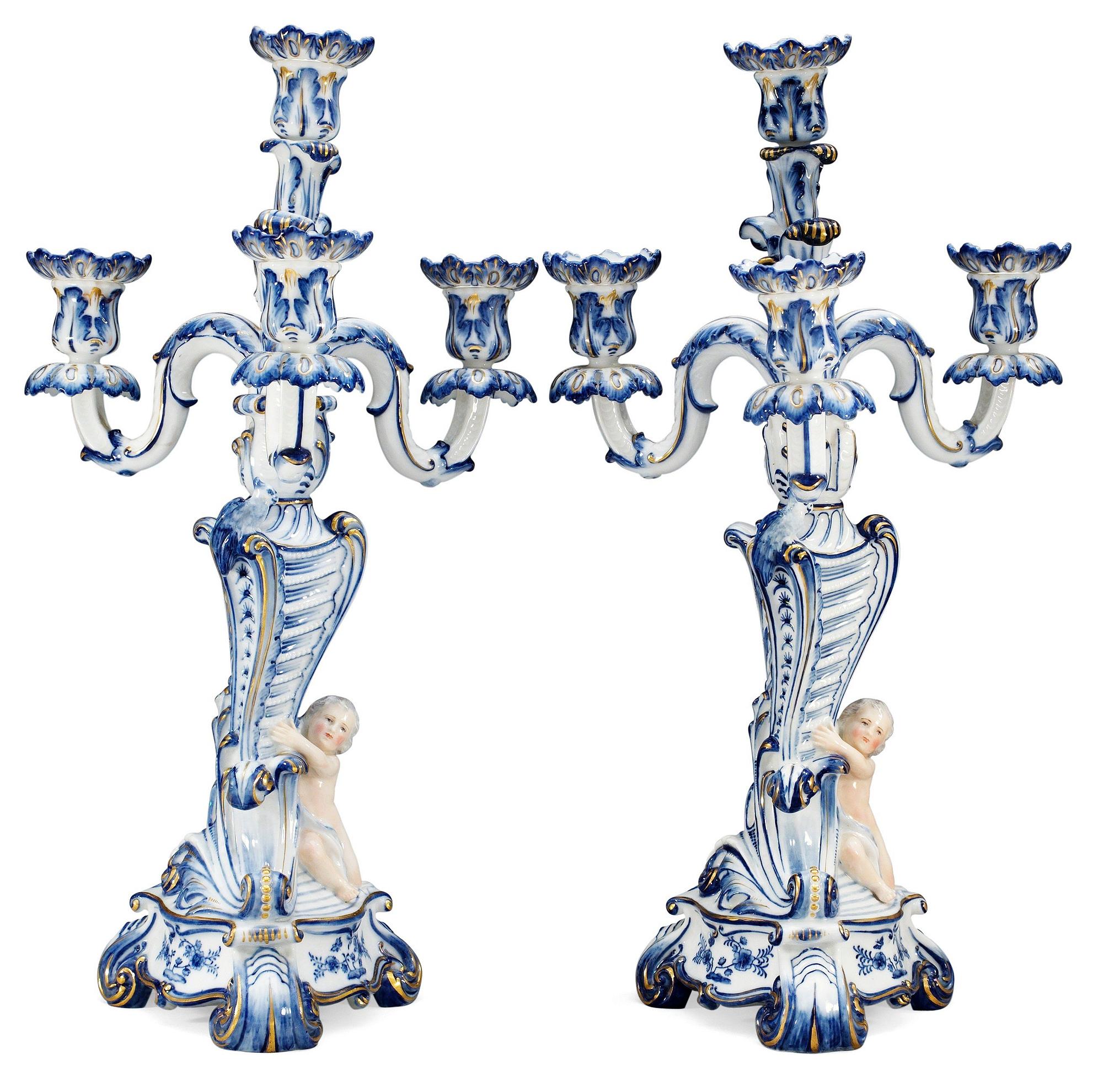 KANDELABRAR, ett par, porslin. Royal Copenhagen, omkring 1900.