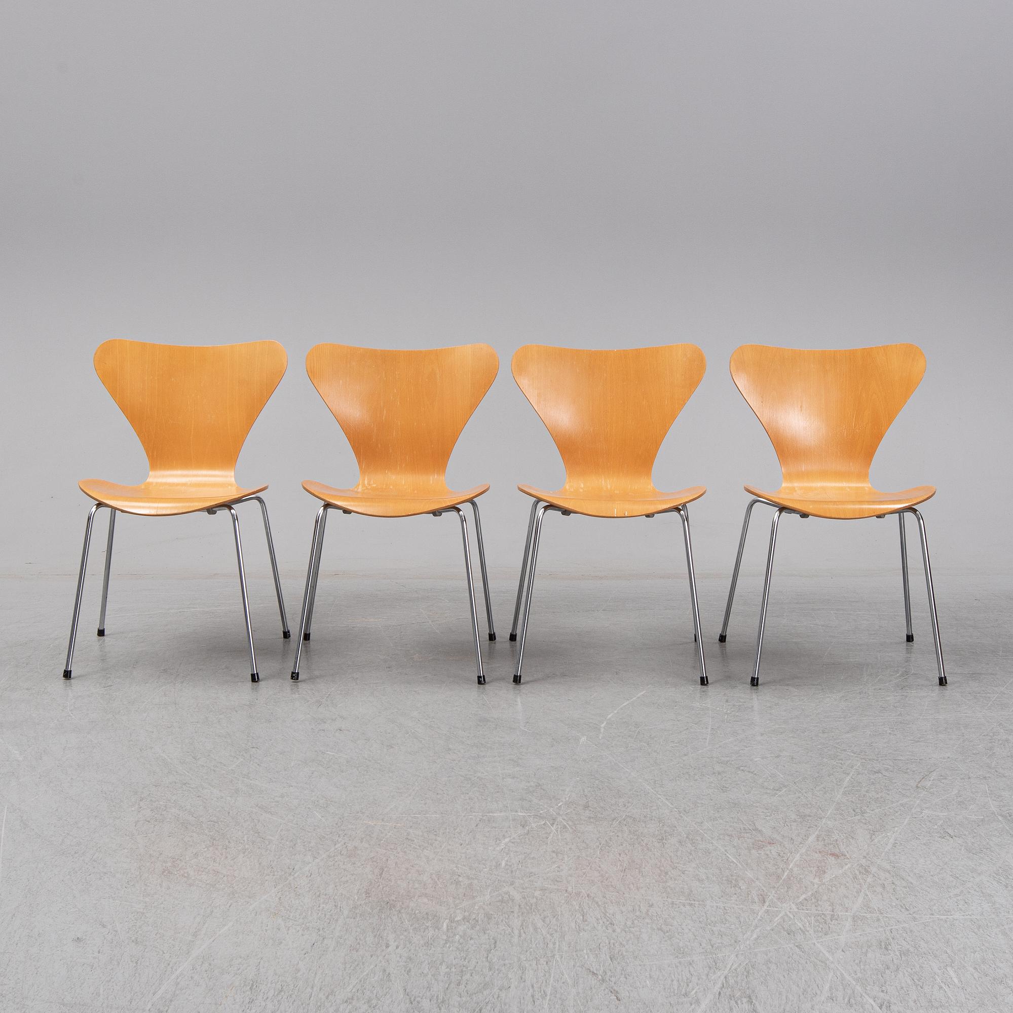 ARNE JACOBSEN, four 'Sjuan' chairs, for Fritz Hansen, Denmark, 1979.