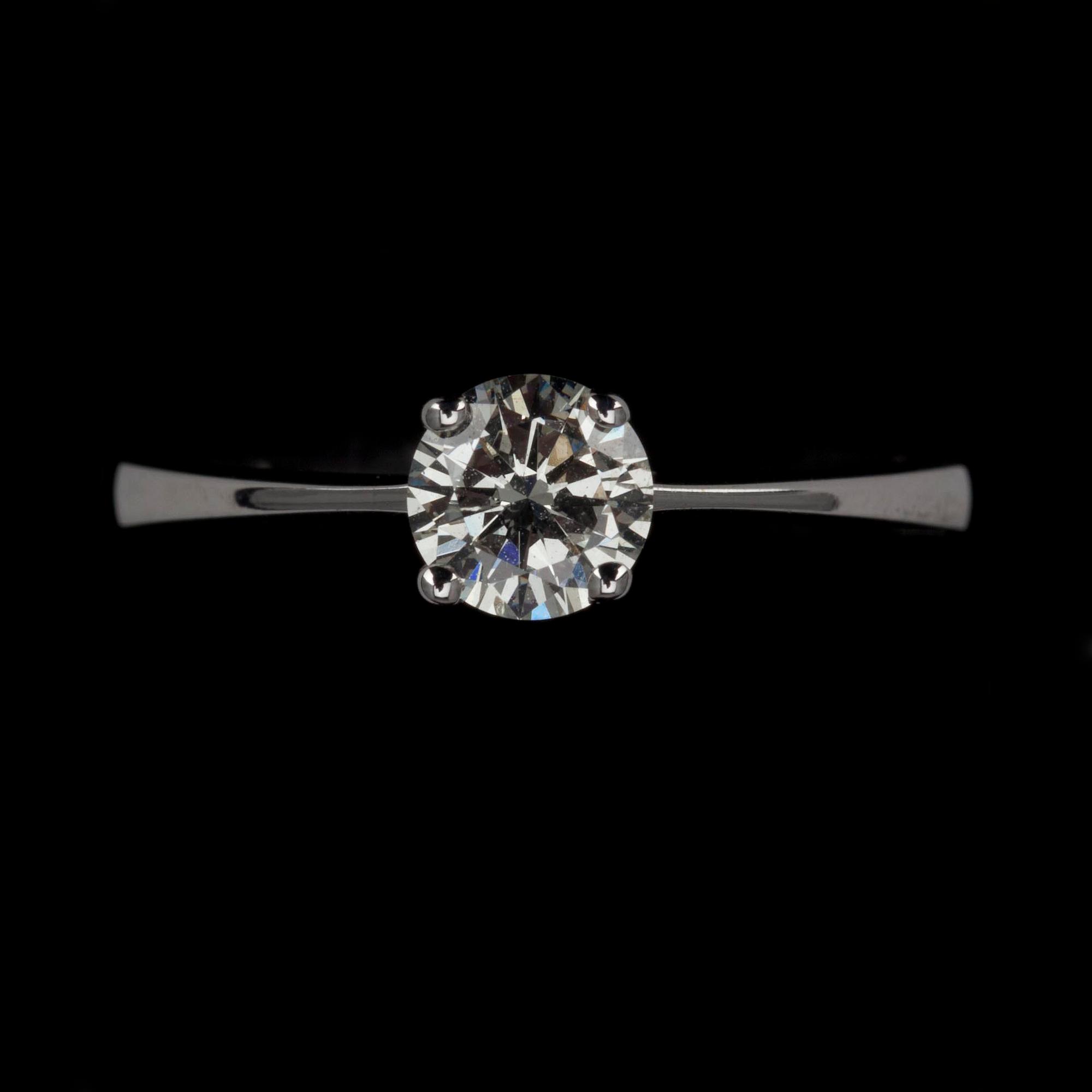 RING, vitguld 18K med briljantslipad diamant 0,61 ct. Vikt 2,9 g.