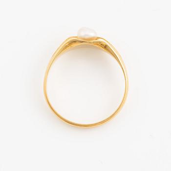 Lapponia, ring 18K gold and a cultured pearl, Finland 1981.