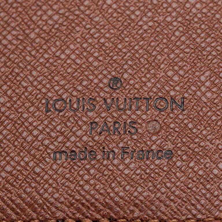 LOUIS VUITTON,.
