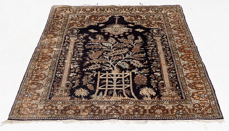 A rug, silk Quum, ca. 156 x 102 cm.