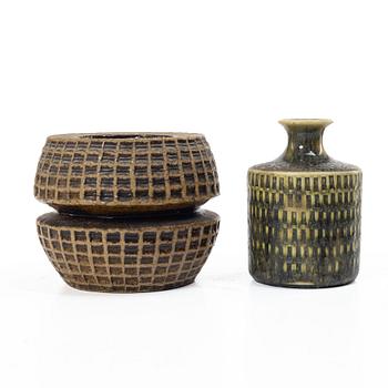 Vases, 2, including one by Stig Lindberg, Gustavsberg.