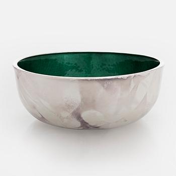 A. Tillander, skål, sterlingsilver och emalj, Åbo 2005.