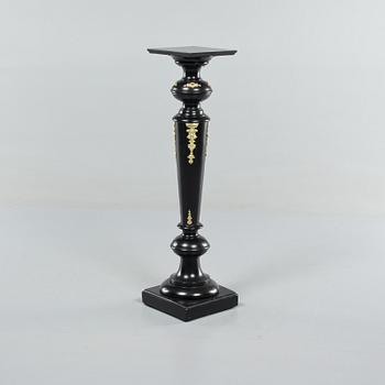 PIEDESTAL, 1800-talets slut.