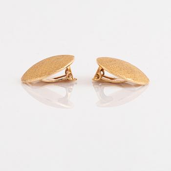 18K gold bangle and earrings, Atelje Te-Boon.