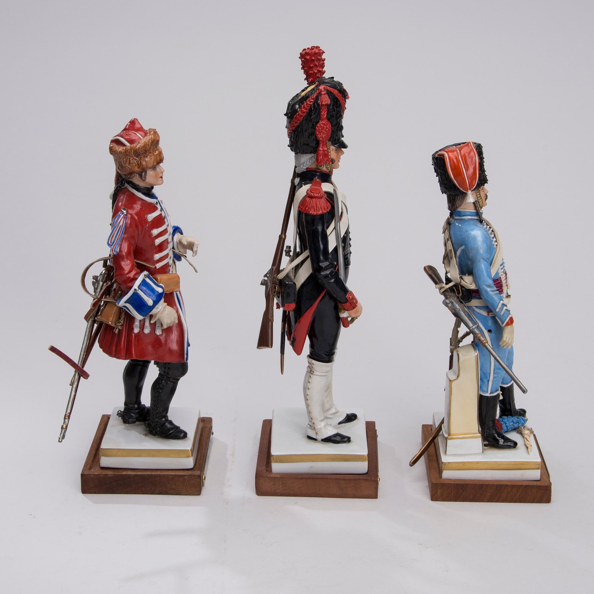 FIGURINER, 3 st, porslin, Les Collections Van Gerdinge, Frankrike, 1900-tal.