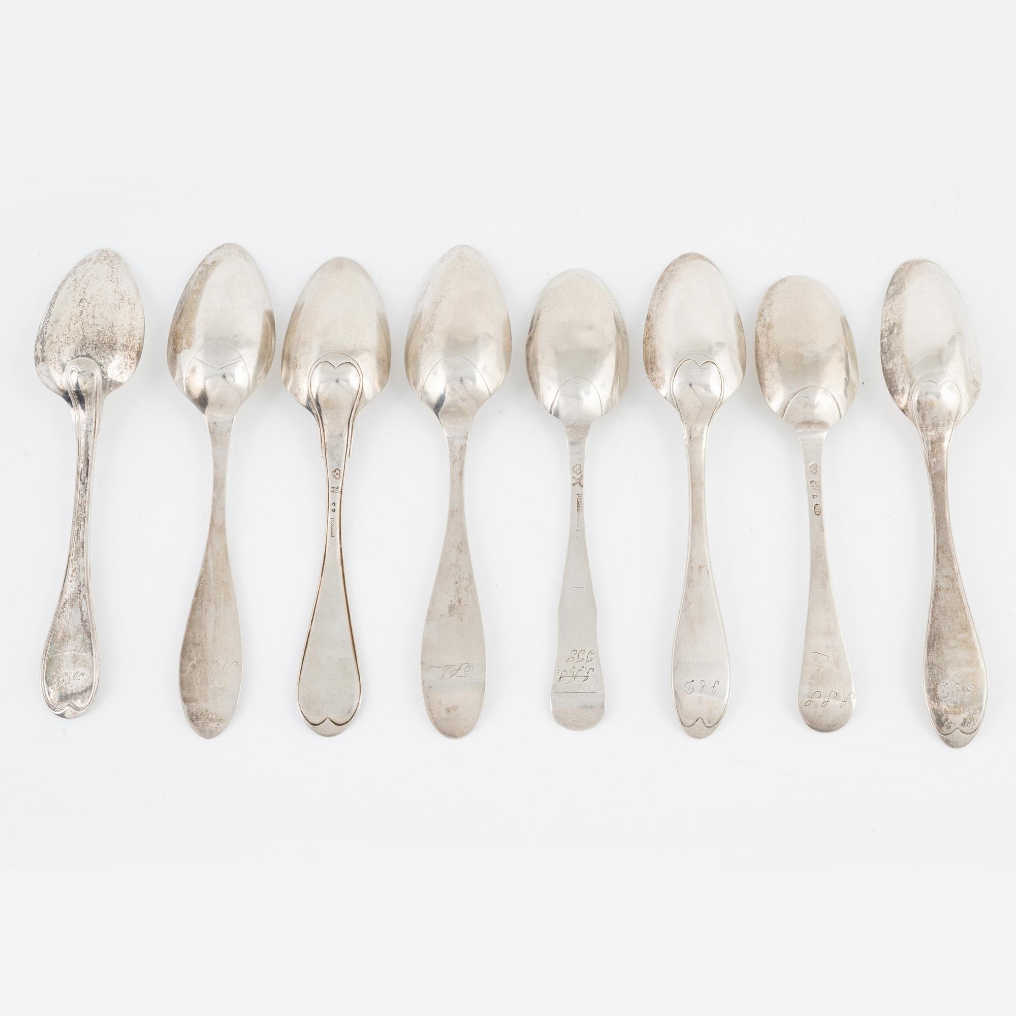 A set of Swedish Silver Table Spoons, including Petter Davidsson, Norrköping 1769 (8 pieces).