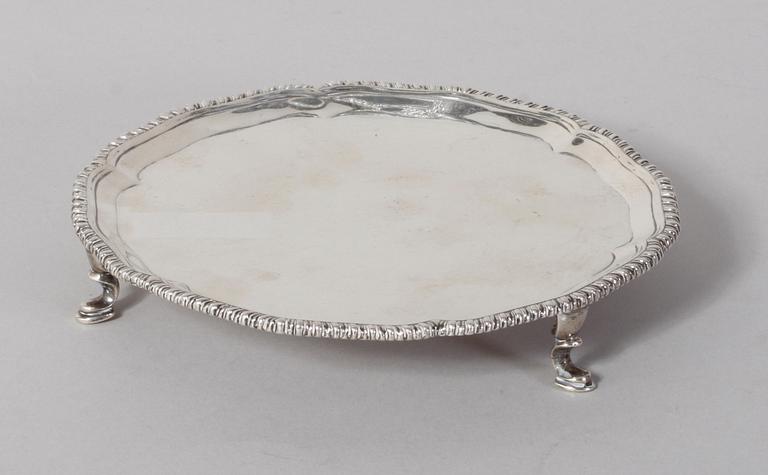 SALVER, silver, London 1850.