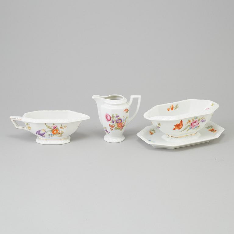MATSERVIS, 117 delar, porslin. Rosenthal, "Maria" 1900-tal.