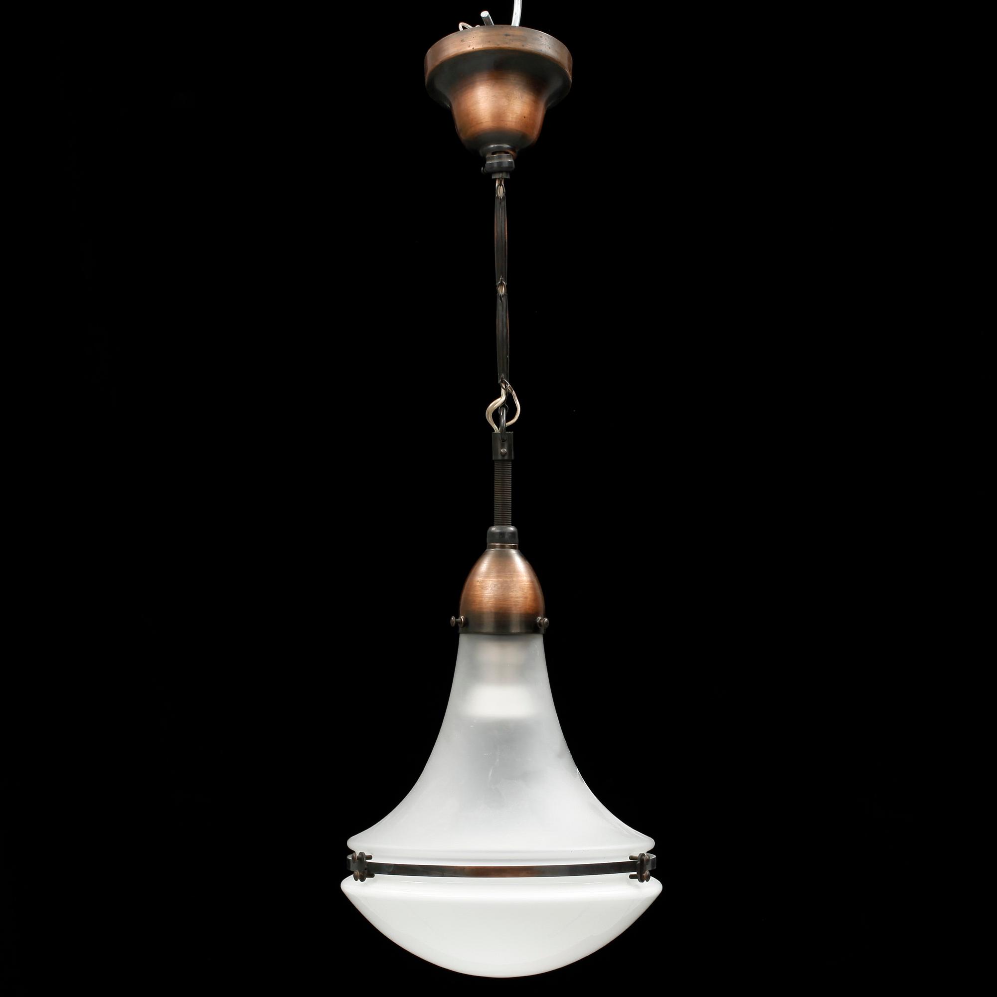 TAKLAMPA, "Luzette", Peter Behrens, för AEG (Allgemeine Electricitäts-Gesellschaft), 1900-talets första hälft.