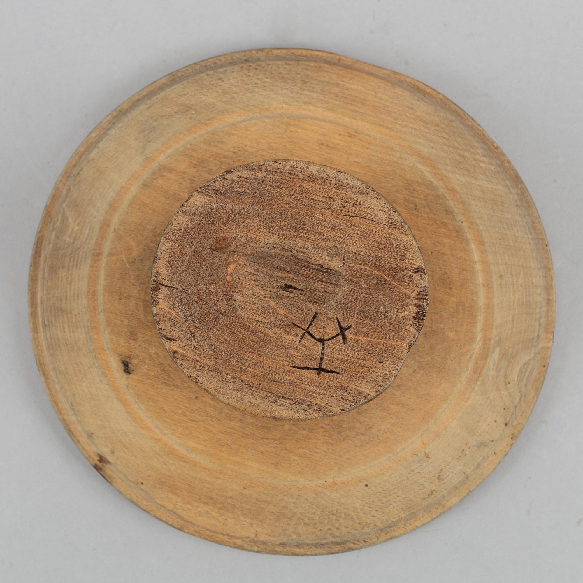 A Swedish wooden bowl and dish, 19th-20-th century.
