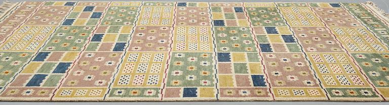 Märta Måås-Fjetterström, matta, "Ängarna", flossa, ca 325,5-327 x 222,5-227 cm, signerad AB MMF.