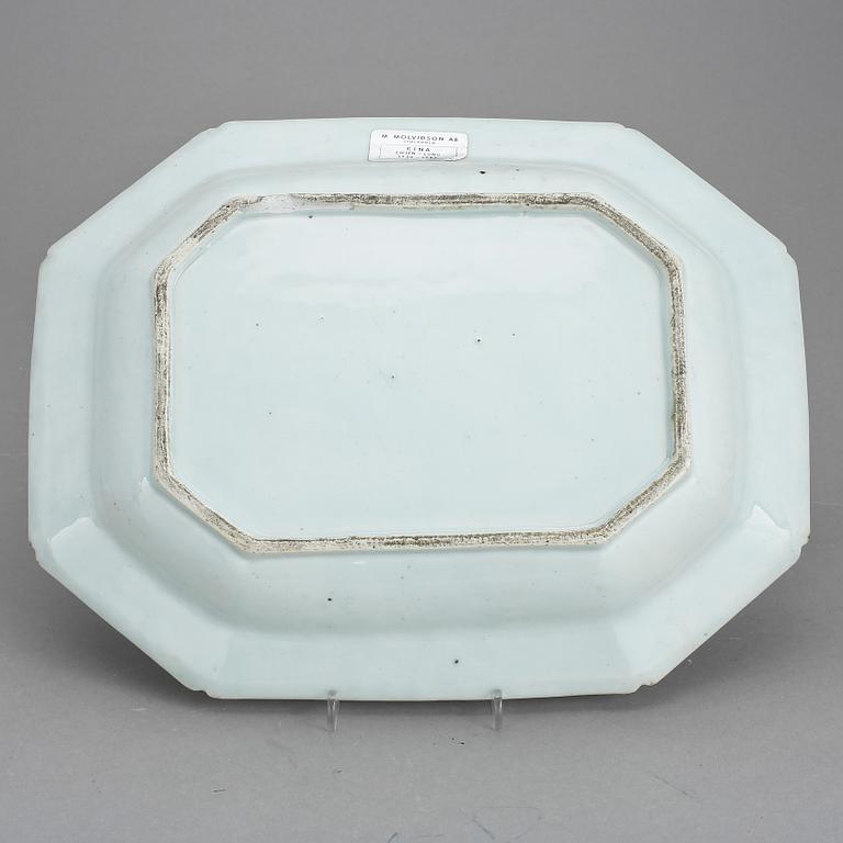 TERRINFAT, porslin, Qingdynastin, Qianlong (1736-95).