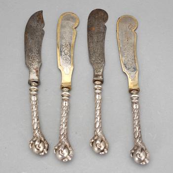 KNIVAR, 4 st, silver och metall, svenska stämplar, 1800-talets andra hälft.