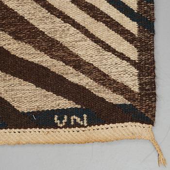 Viveca Nygren, A carpet, flat weave, ca 227,5-228 x 192,5-193,5 cm, signed KLH VN.