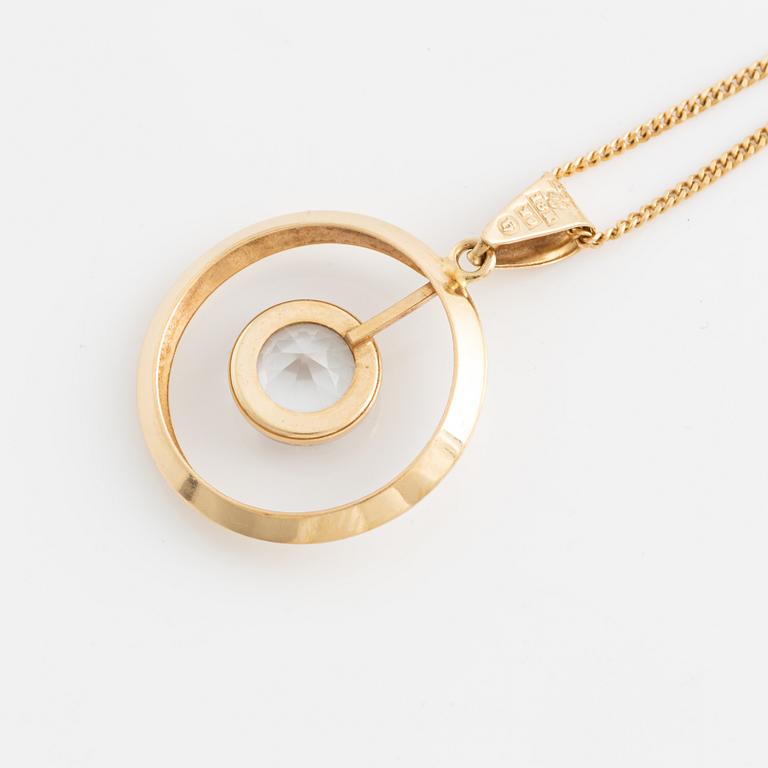 Hänge med kedja, 18K guld med vit sten.