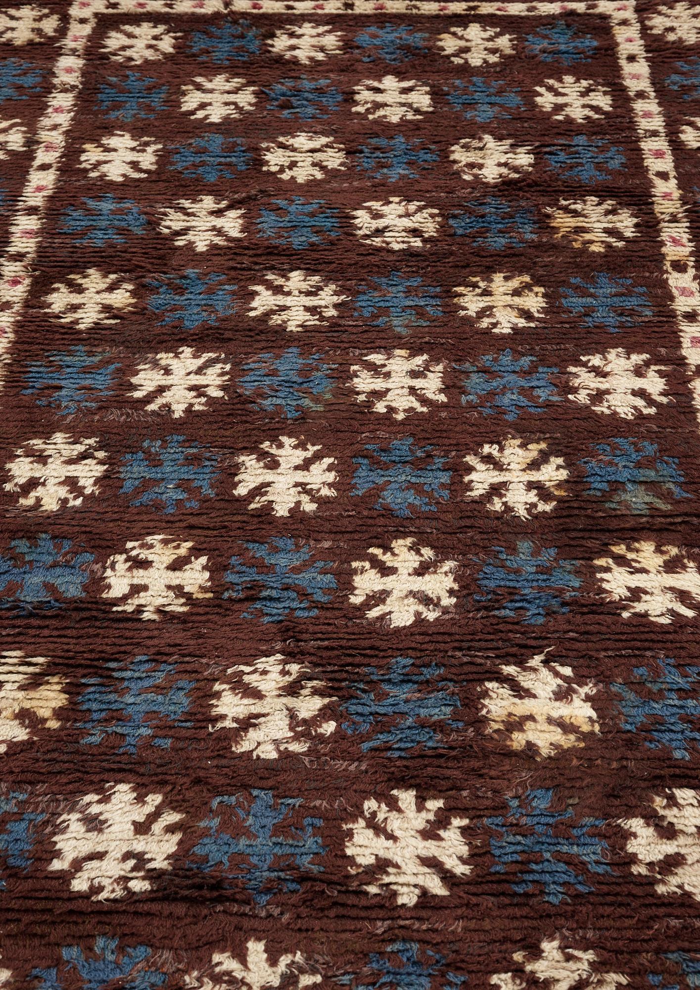 CARPET. "Svarta prinsen". Knotted pile. 308 x 148,5 cm. Signed AB MMF.