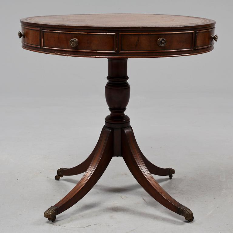 BORD, s k Drumtable, England, 1900-tal.