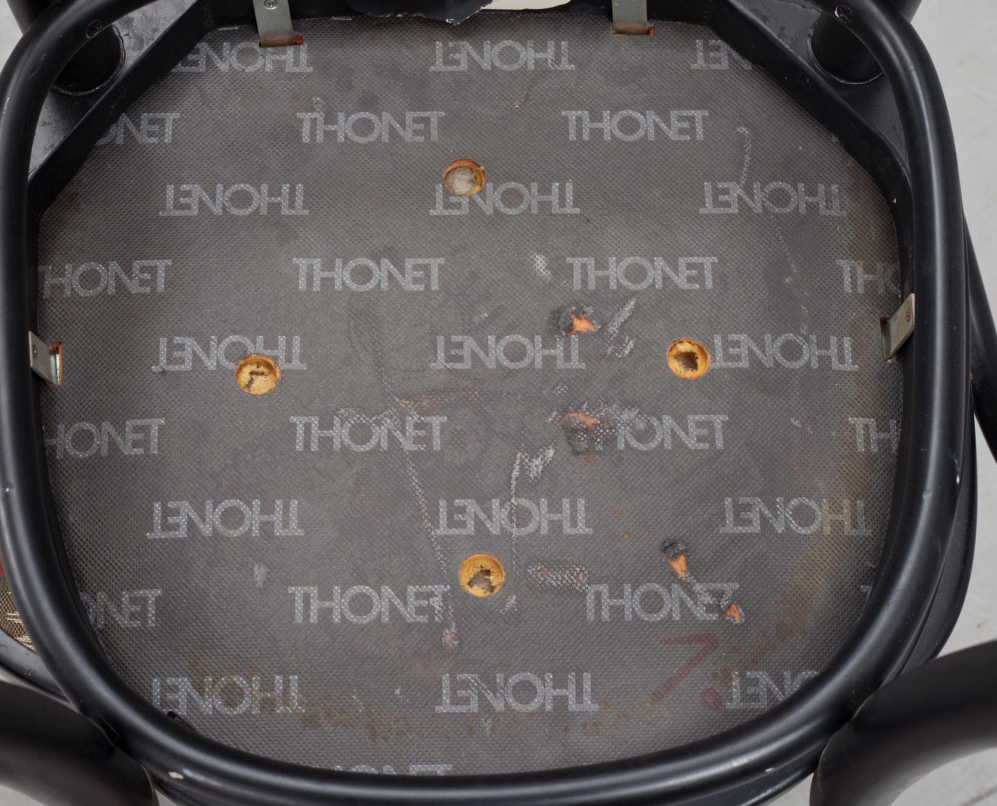 KARMSTOLAR och STOLAR, 2+4 st, Thonet, 1980-tal.