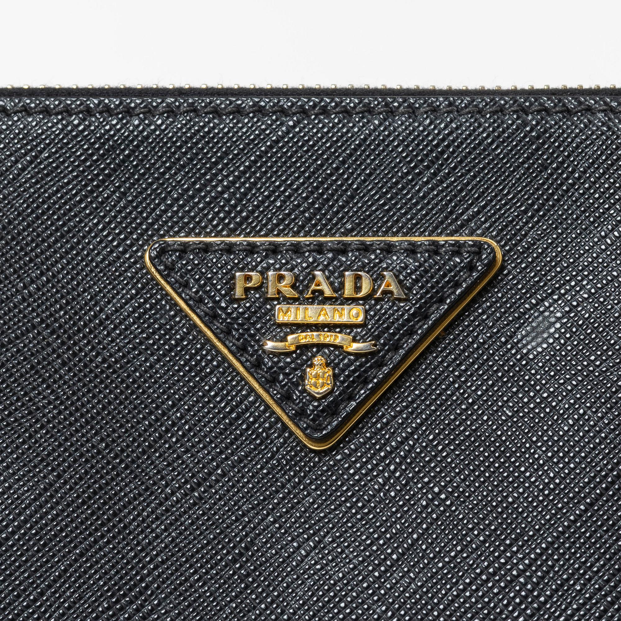 Prada, a 'Galleria' handbag.